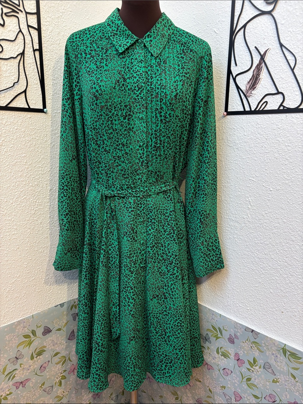Nanette vibrant green and brown geometric pattern button-up dress. Size 12.
